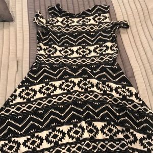 ⭐️4 for 10.00⭐️ Epic Threads girls soft dress